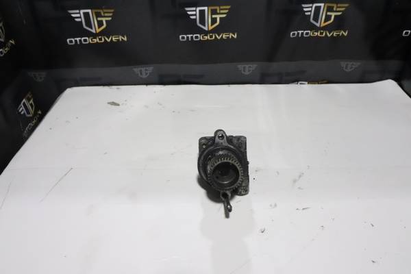 FORD RANGER 2.5 TDCİ ÇIKMA PARÇA  YAĞ POMPASI